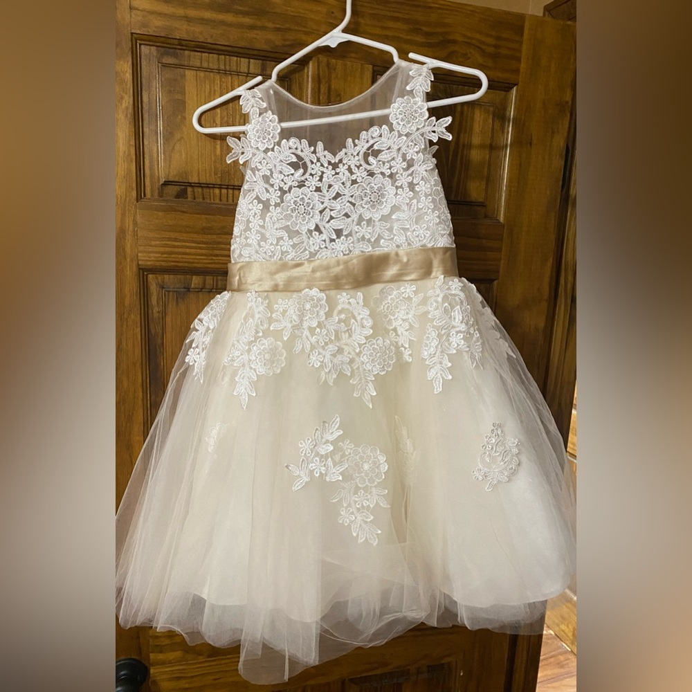 Girls size 10 pageant dress.